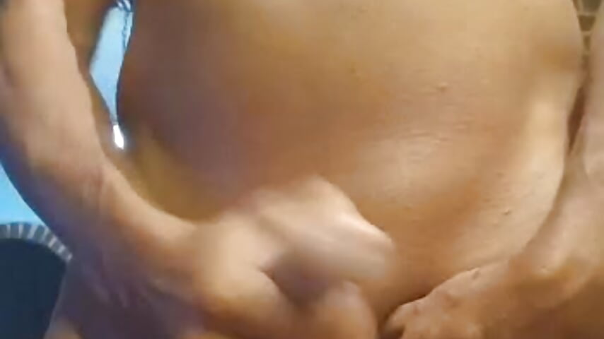 its cumming - video by Guskiss cam model