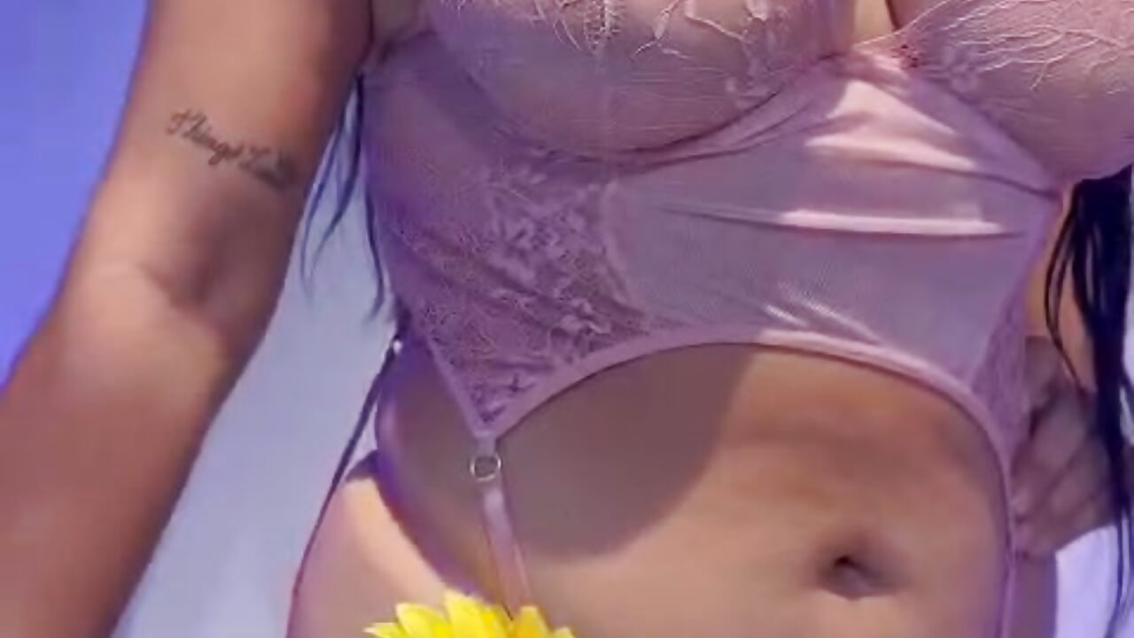 WhatsApp Video 2026-03-29 at 5,32,51 PM - video av NinaBloom_ cam-modell