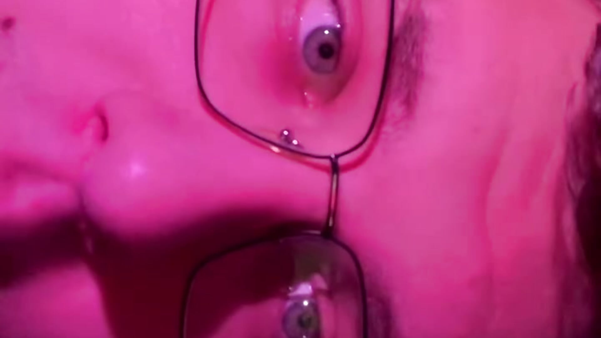 haha - відео від вебкаммоделі EricKnight1