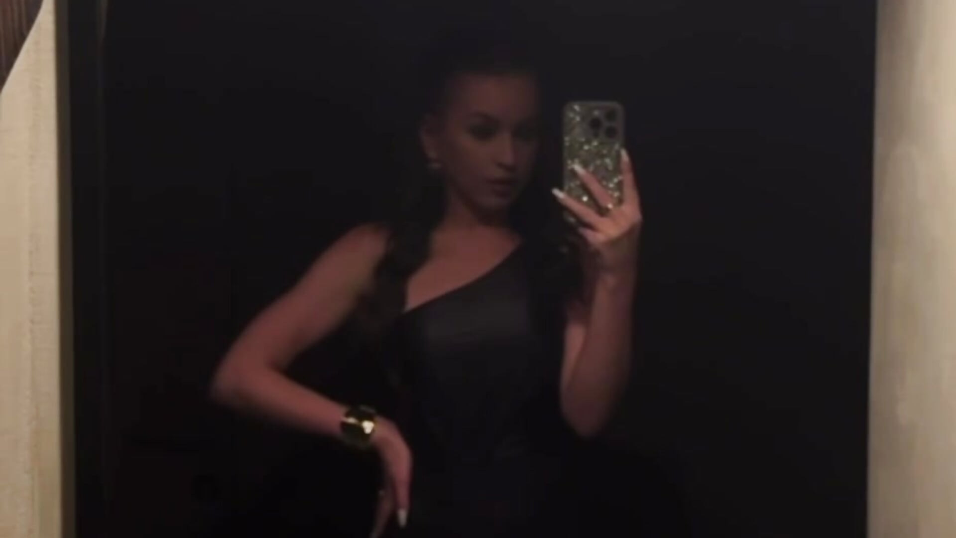 A little about me ♥ - Tora_Dora_ adlı kamera modelinin videosu