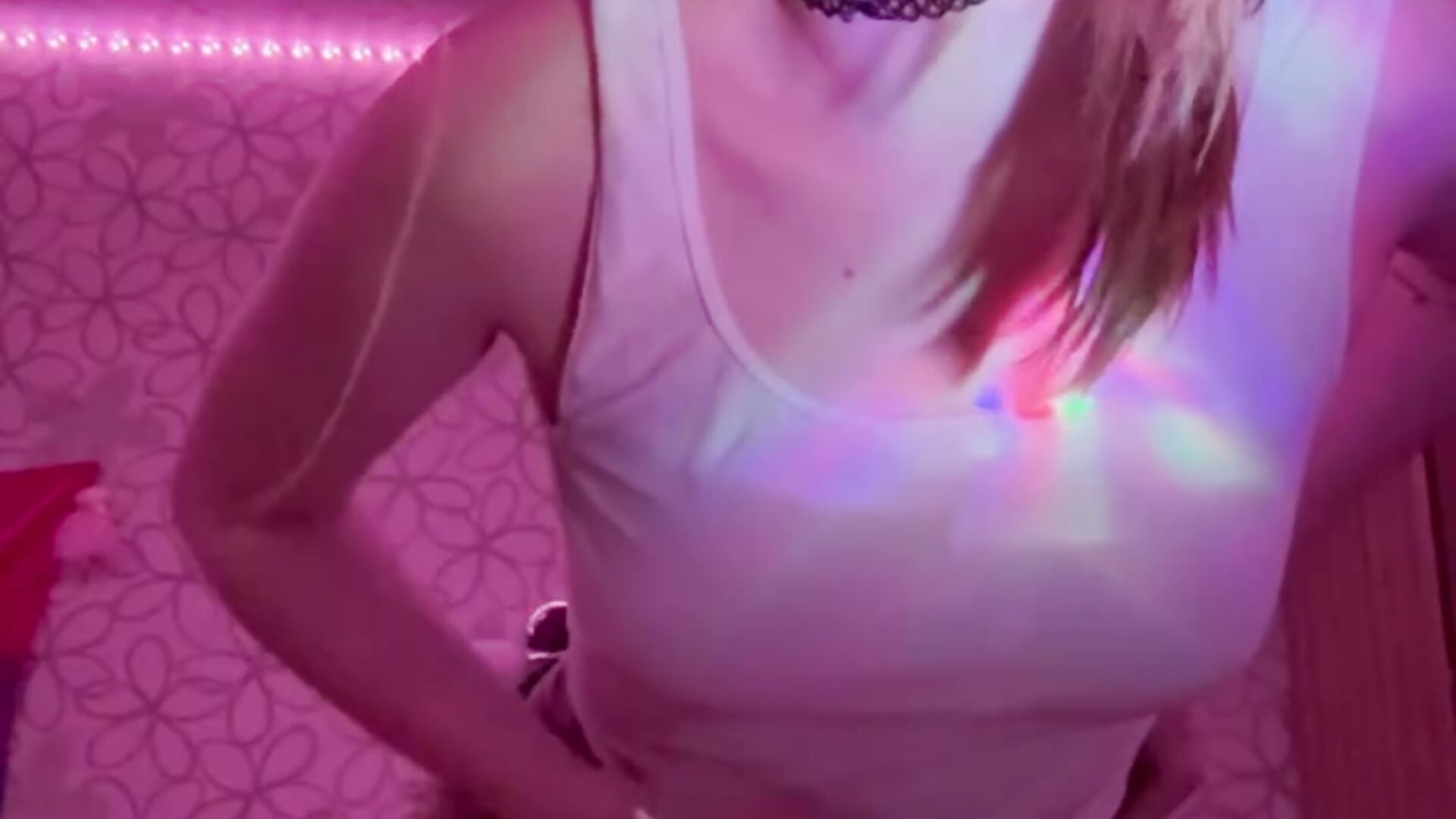 Close-Up - video by Alyssa_Thornwod cam model