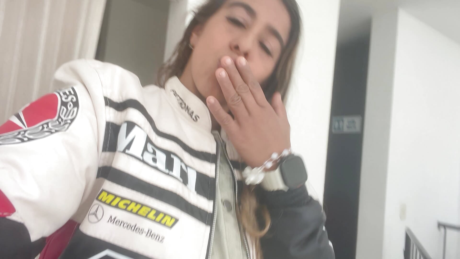 IMG_0751 - Katiaws adlı kamera modelinin videosu