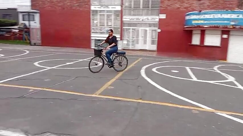 Run Run - video di Vivian_Big modella di cam