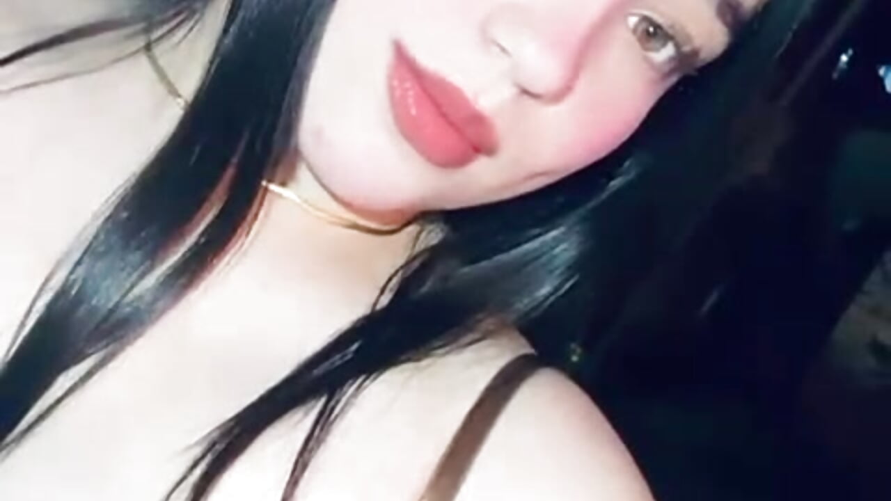 Me! 🥵 - video by Julieth_Caandy cam model