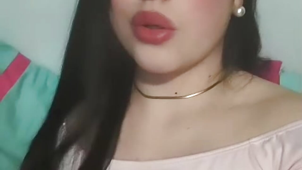 Pretty Little Thing 🩷🍒 – видео вебкам-модели Julieth_Caandy