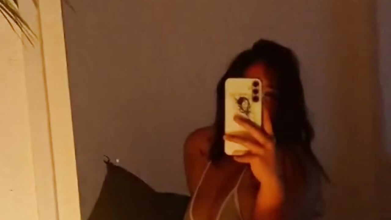 Welcome to my profile 💕😋 - Vídeo de Lizz_myers, modelo de vídeos