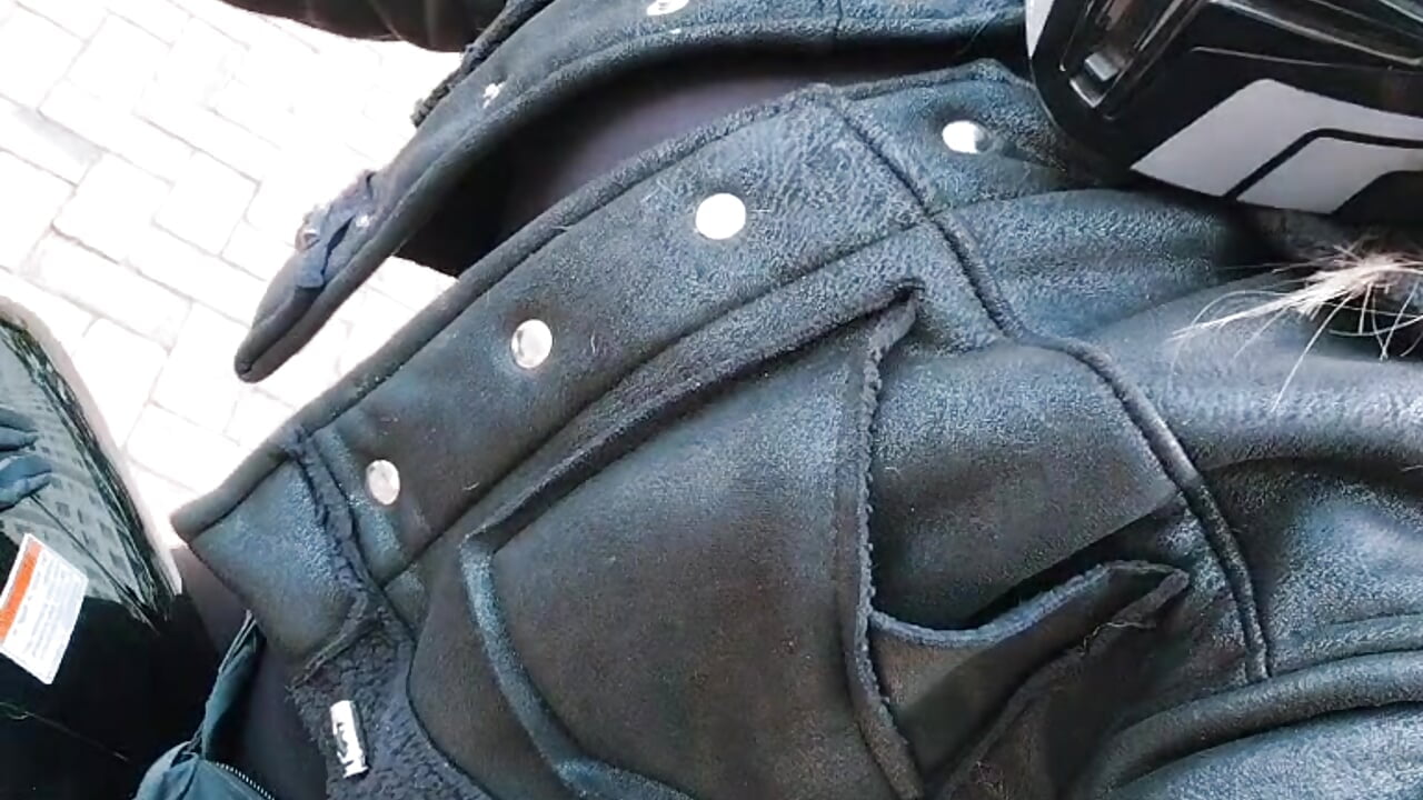 profile-intro-video-1780838603 - video by Baikersmegan cam model