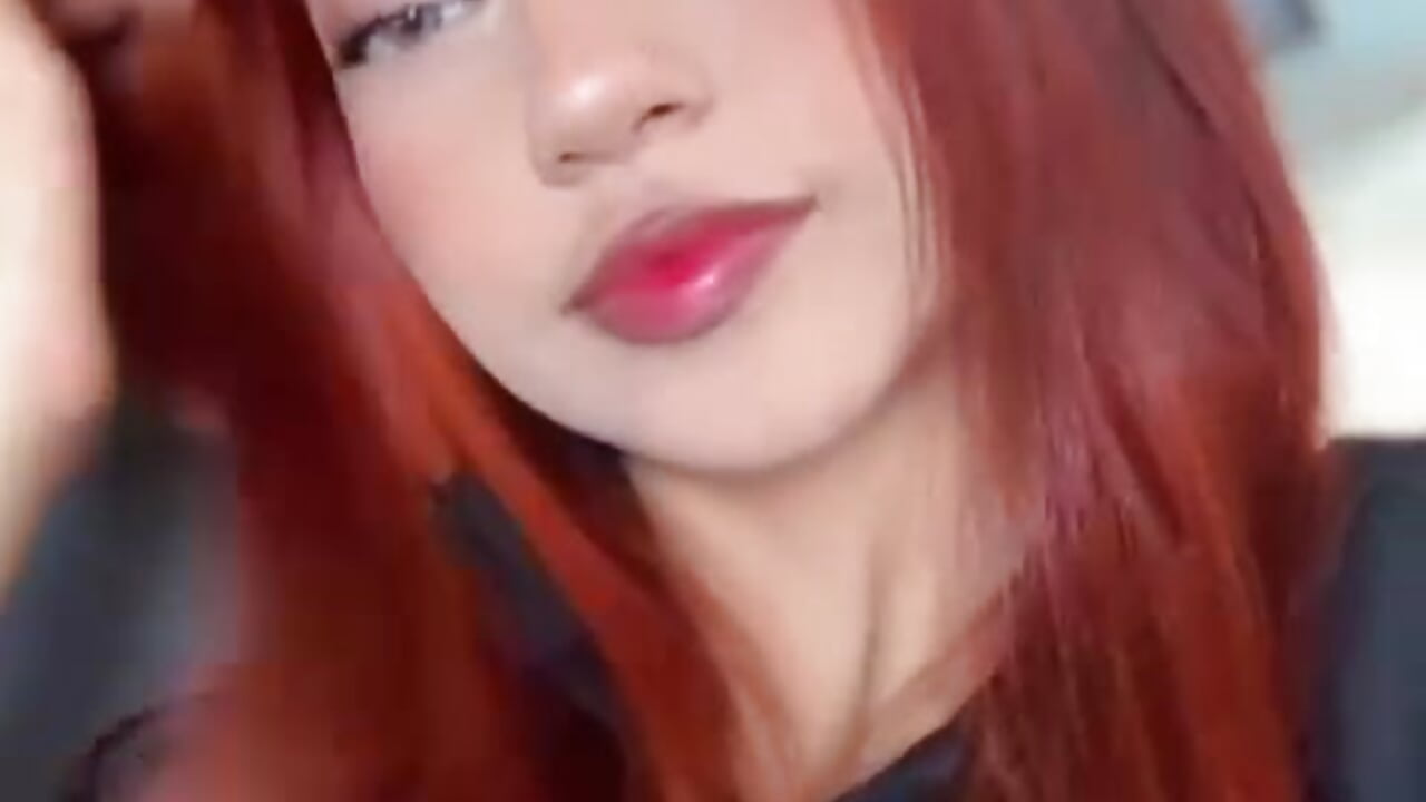 Ur favourite girl is back!－カメラキャストのGiaBelmonthの動画