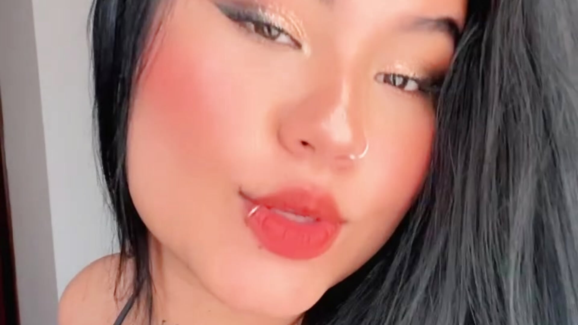 e3419f3caf1b459ea8f71ee552b28957 – video modela na kameri Elodie221