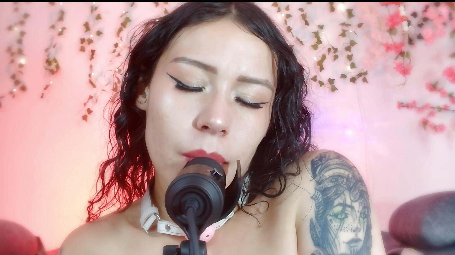 a bit ASMR - Vídeo de im_mariana_, modelo de vídeos