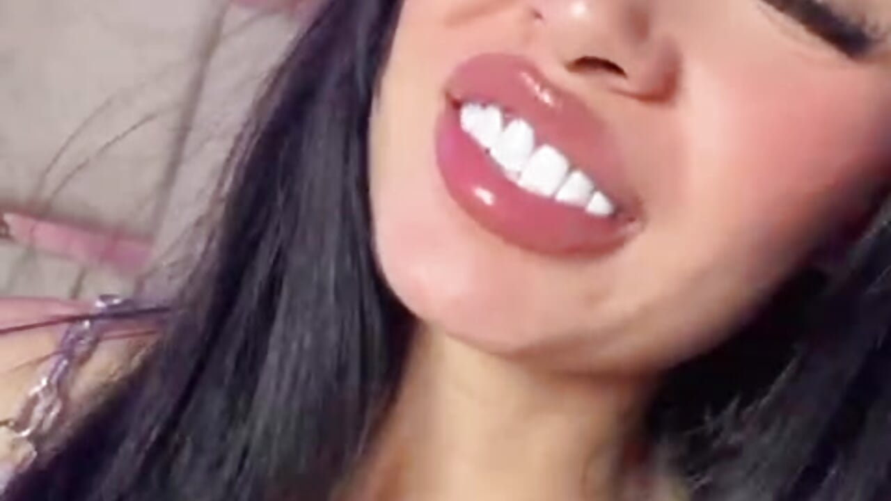 💕 – video od webkamerové modelky Zoe-_-din