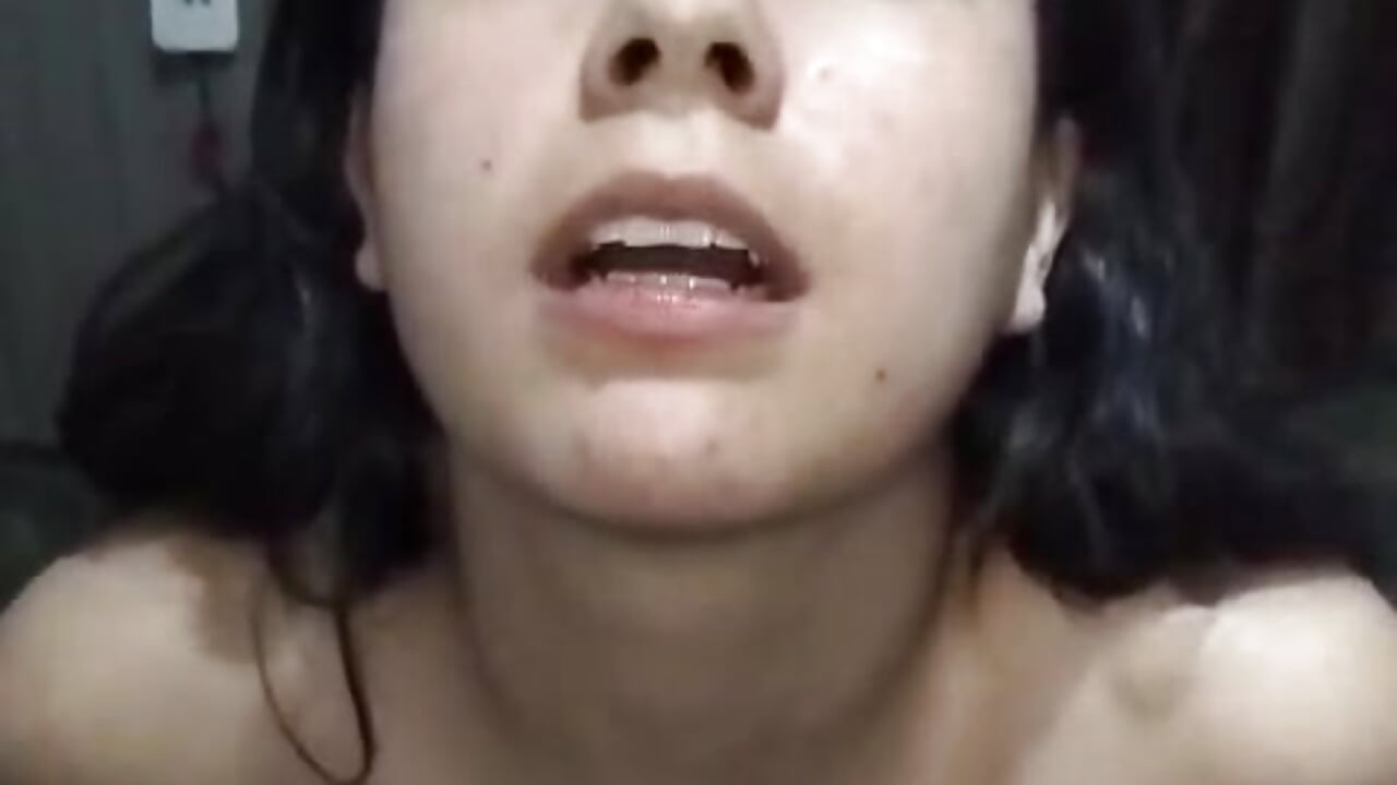 gargle wink wink 💦💦 - video by Desire_Ecstasy2 cam model