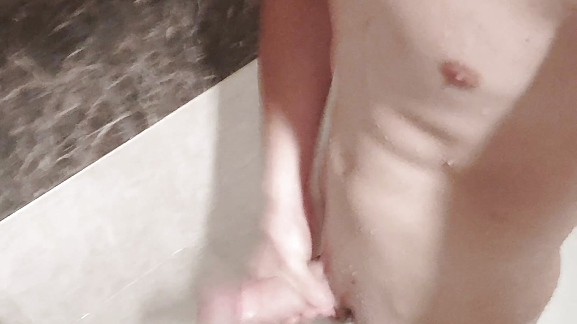Masturbating at shower. - DoskiVV adlı kamera modelinin videosu