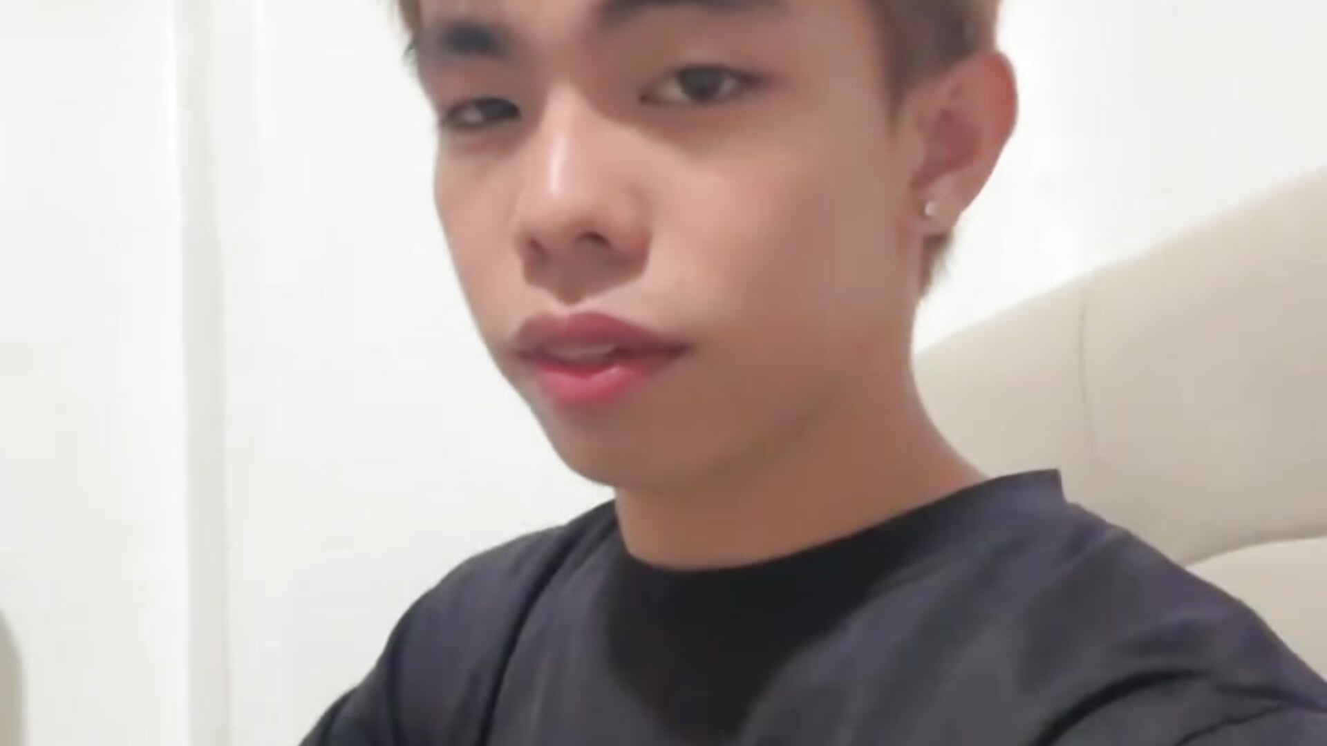 Gio - فيديو من hottasianboy موديل الكام