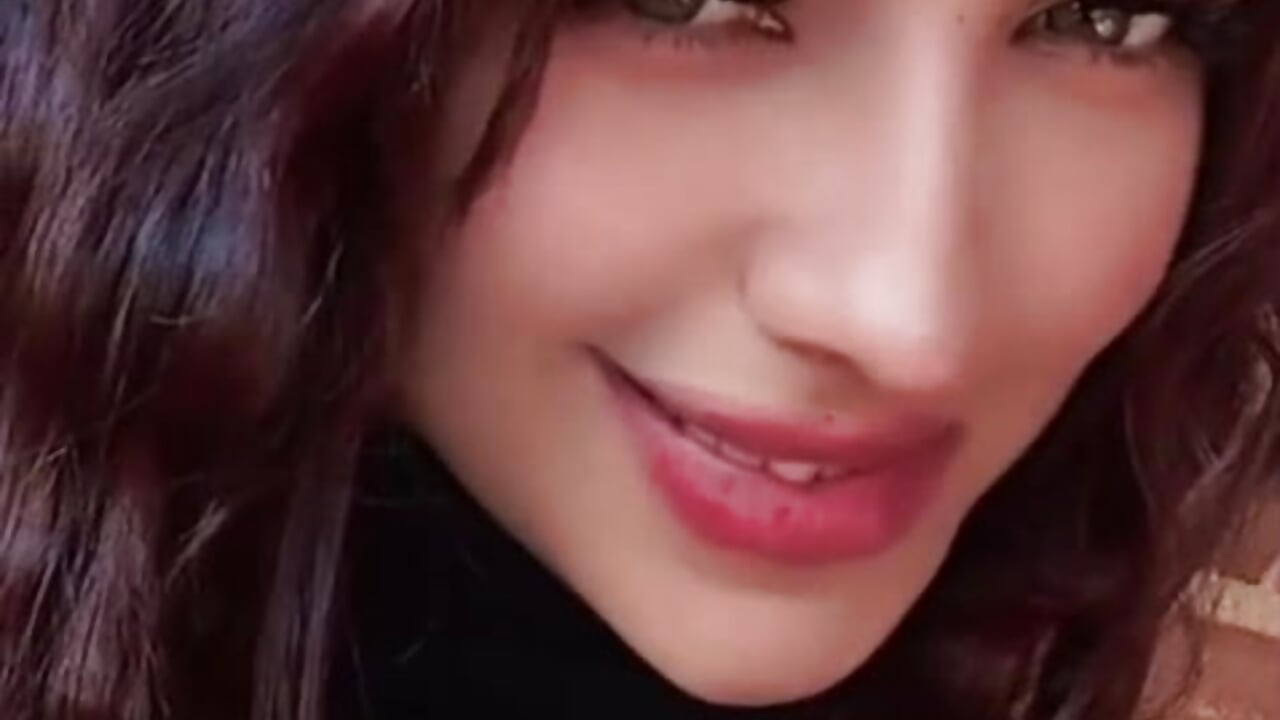 WhatsApp Video 2026-04-21 at 8,09,06 AM — filmik kyliewilso, modela(-lki) na kamerkach