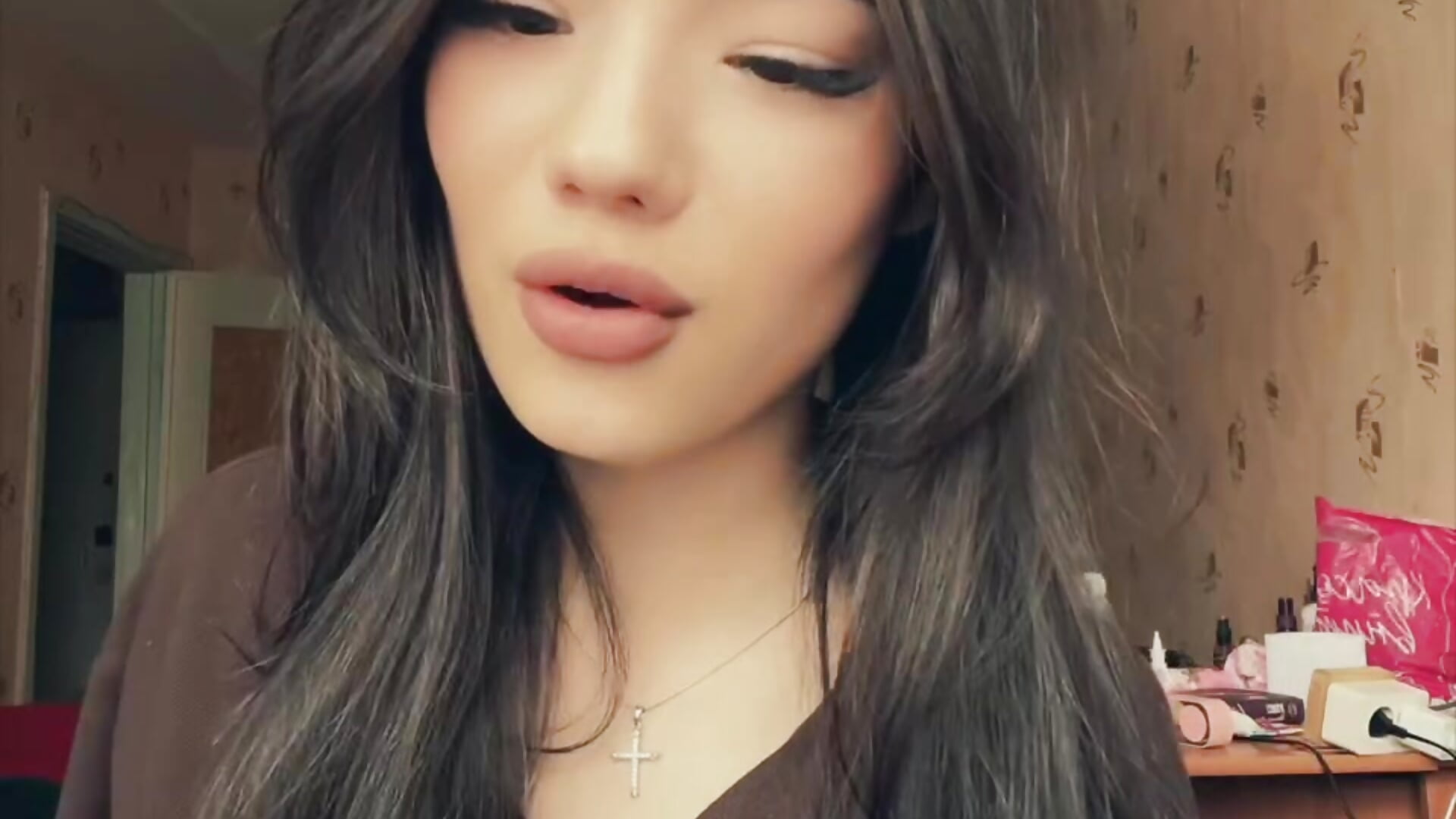 My first video is here - clip cu JiBinz model videochat