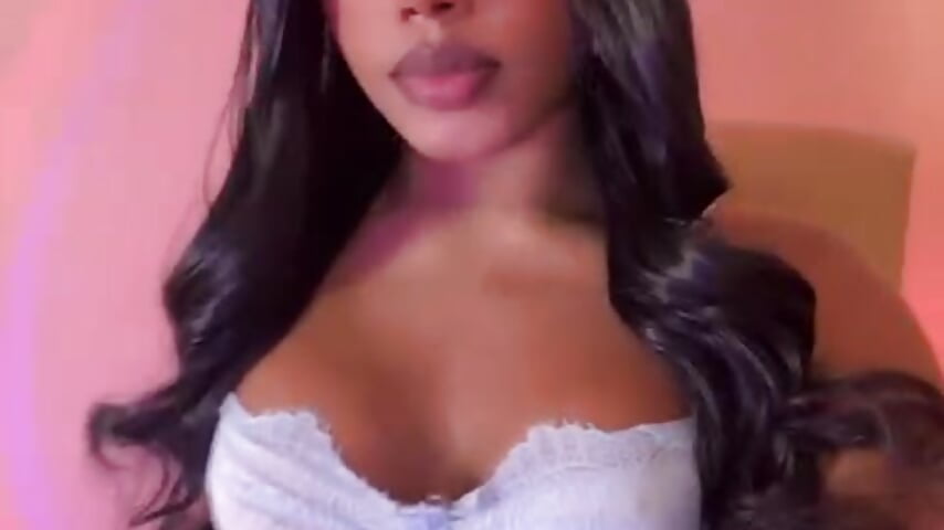 Vídeo em tendência de modelo na câmara Gisela_Valencia 5492