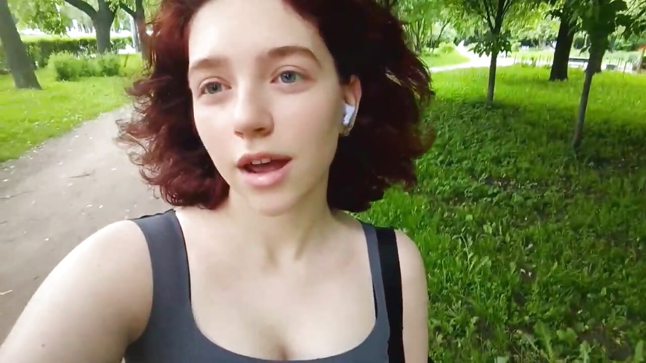 lip sync - video od modelky/modela PeggyCastillo