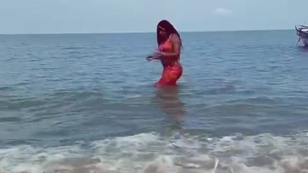 Public– AnnaHott- kameramodell videója