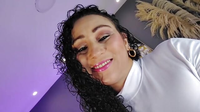 LOVE💋💋 – видео вебкам-модели VaniaRouse