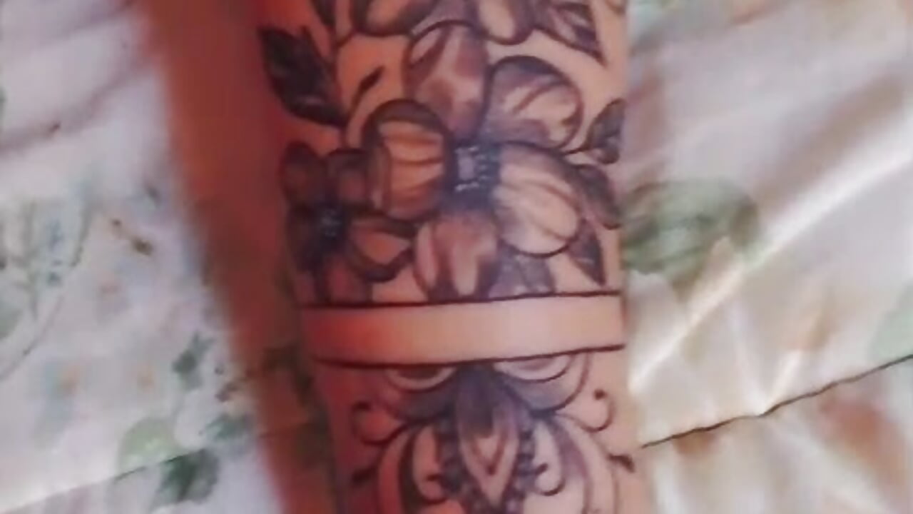 tatto baby - losbebecitossex adlı kamera modelinin videosu