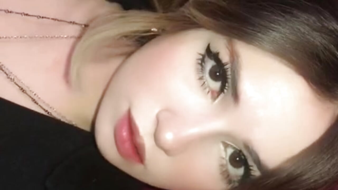 Me :3 – video od webkamerové modelky ElviaLopresti