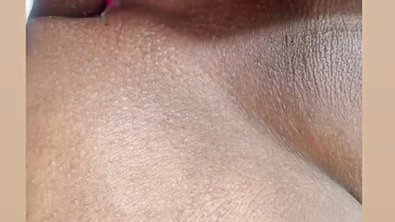 Play with my sexy balls
