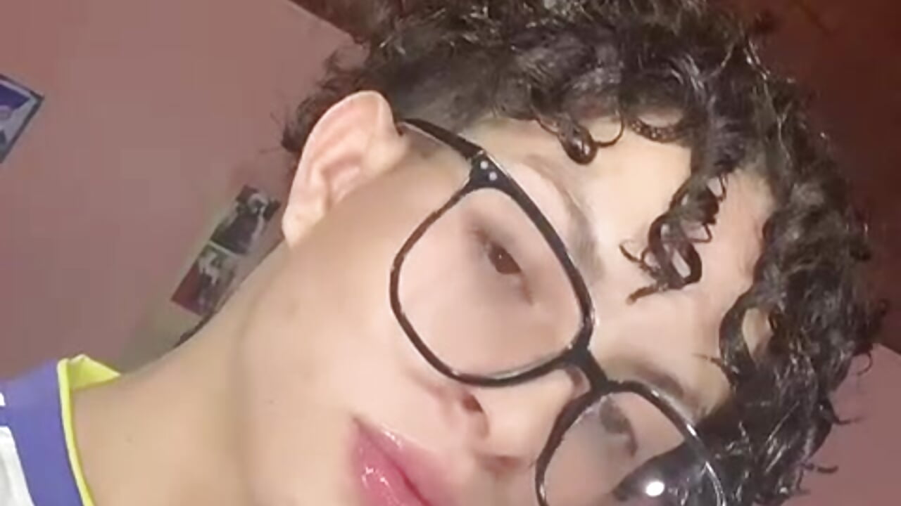 profile-intro-video-1773407977 - clip cu Novaneon_ model videochat