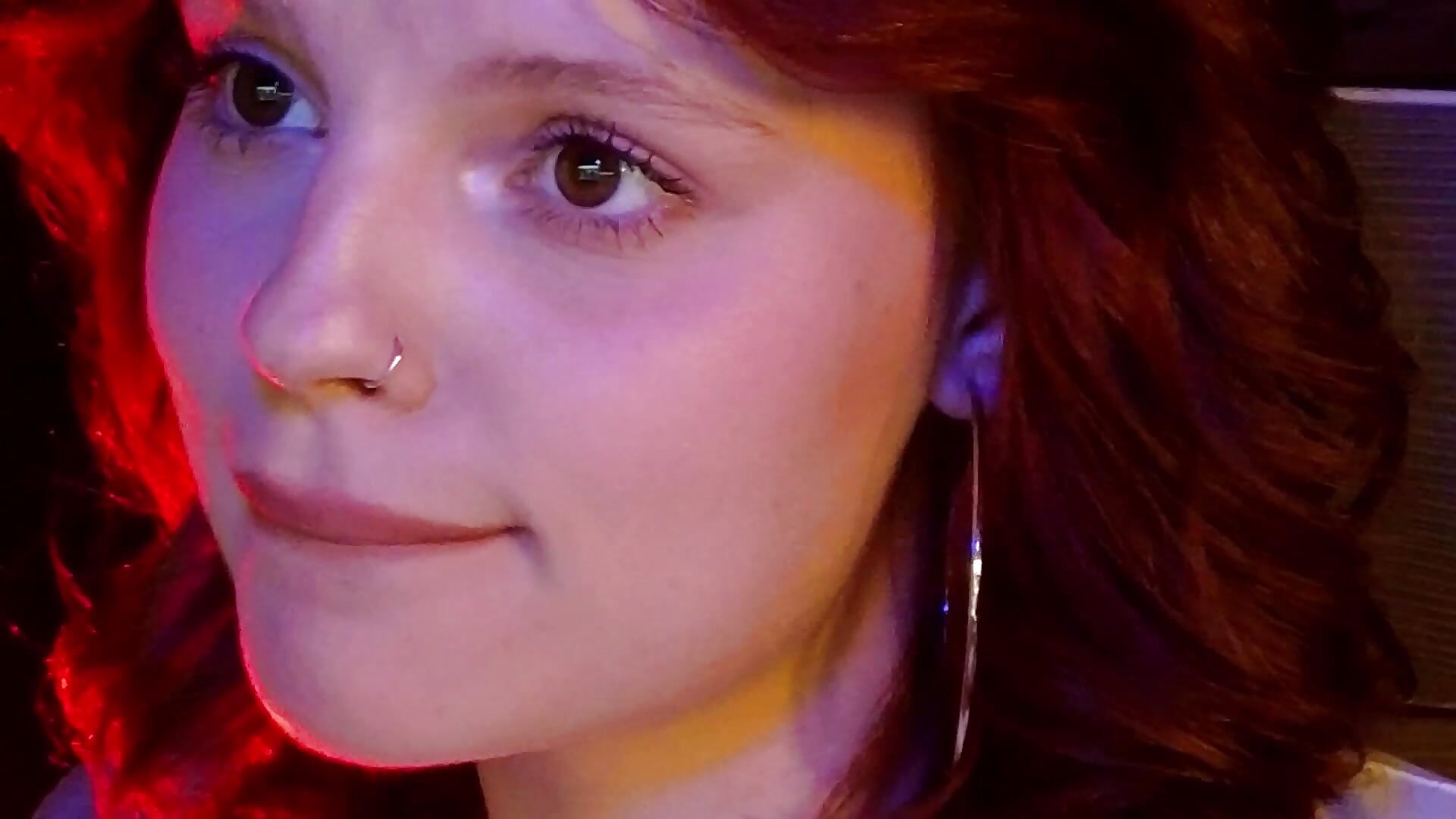 2026-04-19 03-45-49 - clip cu mollybossy model videochat