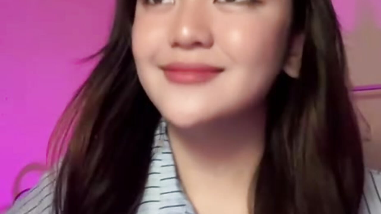 Playful <3 - video oleh CorrineGrounds kamera model