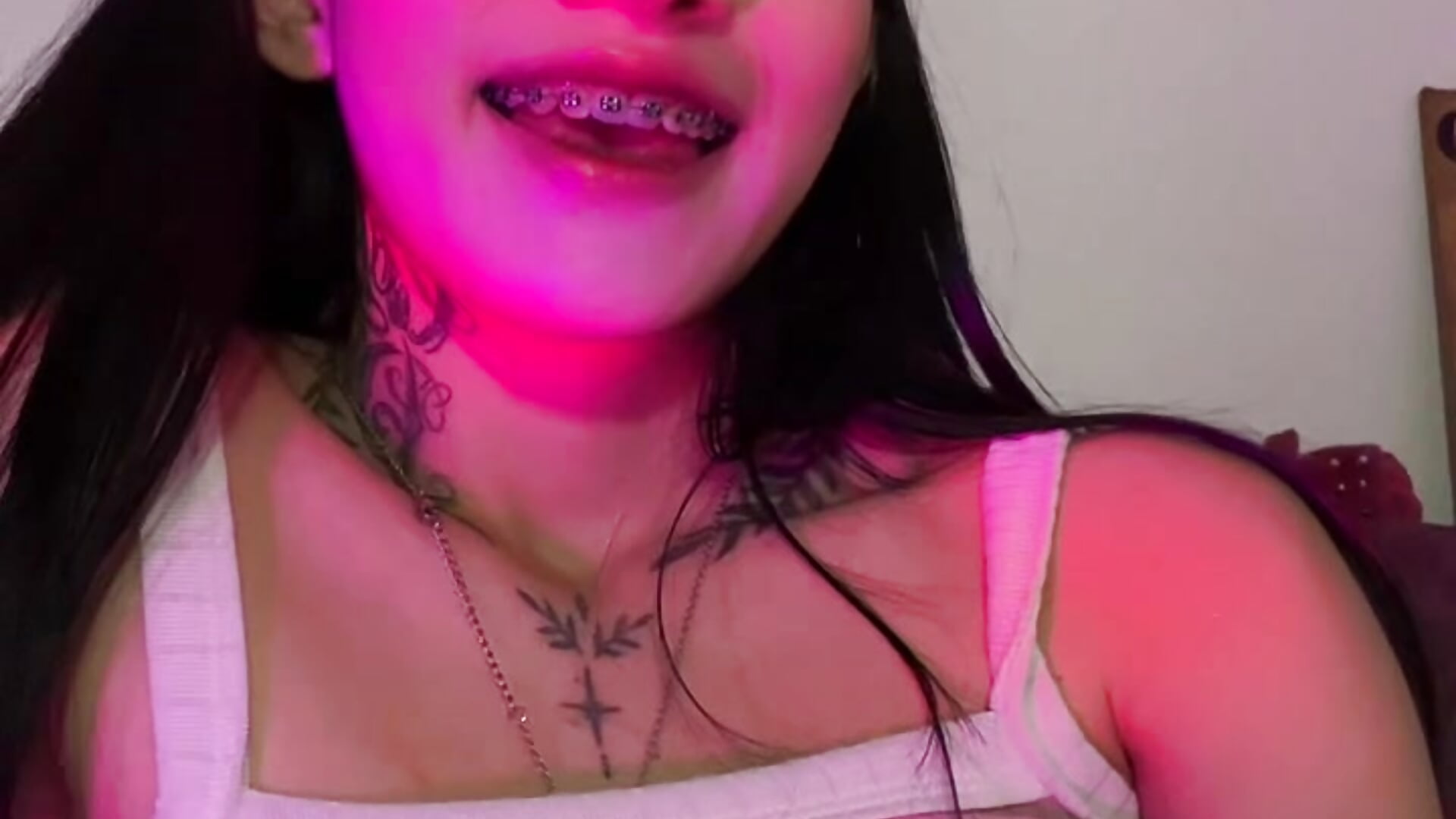 Coqueta 🩷 - video by Lia_Johnson1 cam model