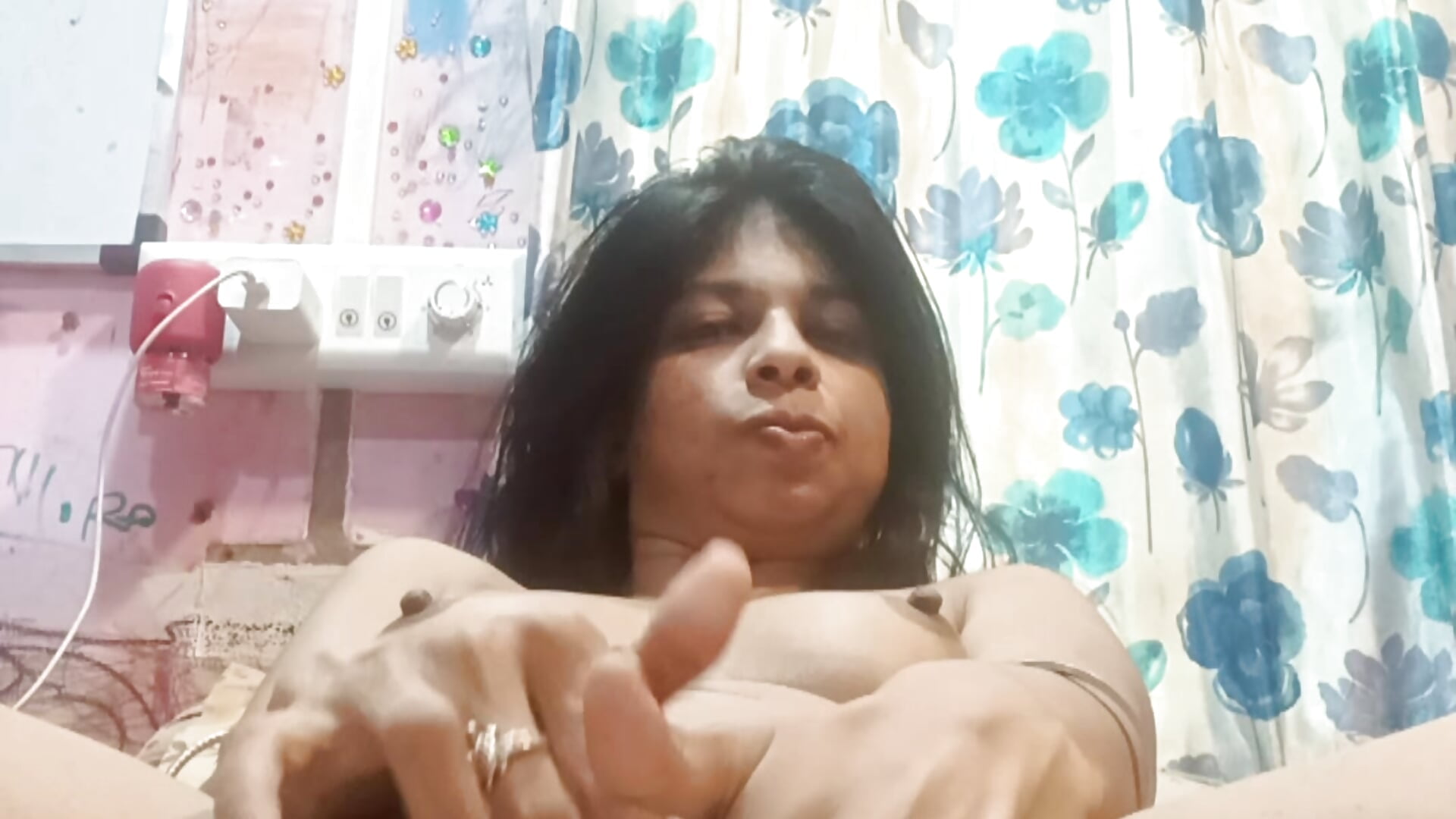 Pleasure – видео вебкам-модели senoritasexy