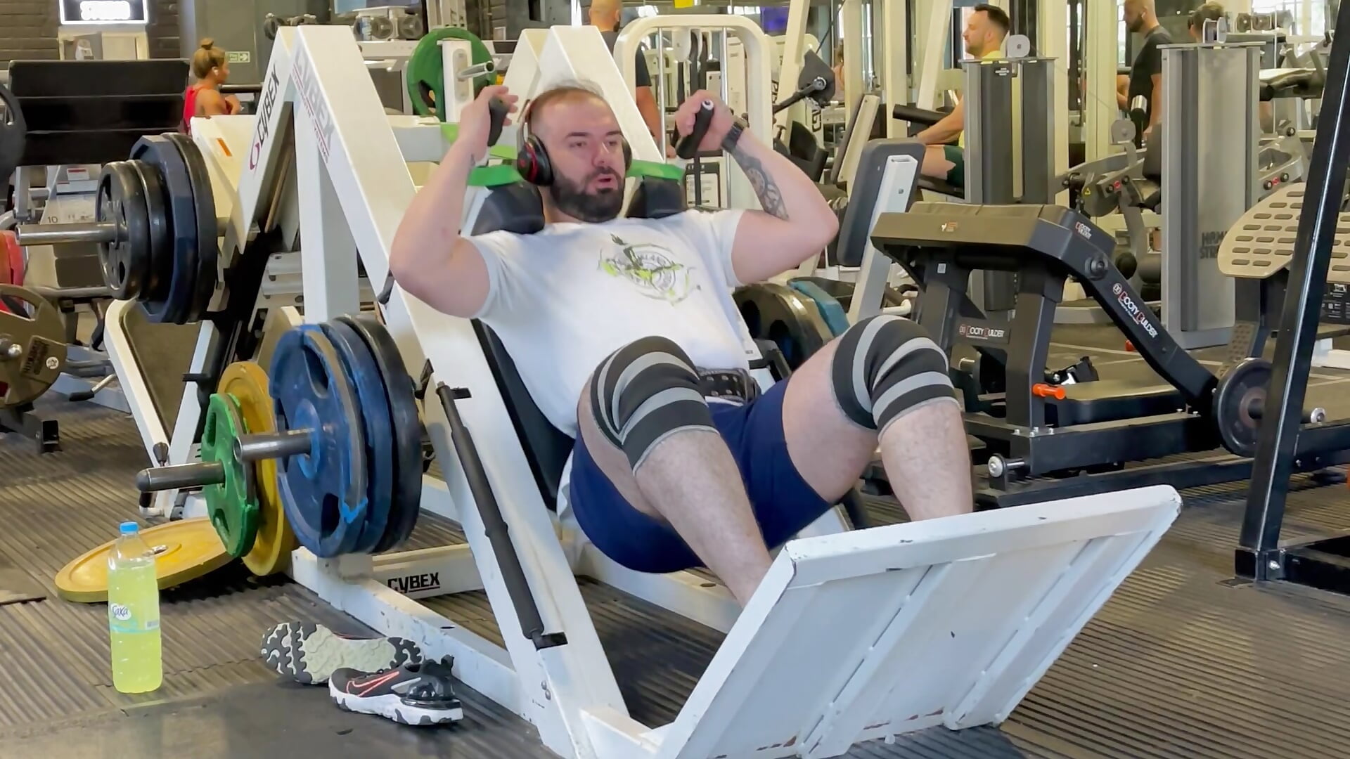 Hot leg training gym - Vídeo de Big-Turkish-guy, modelo de vídeos