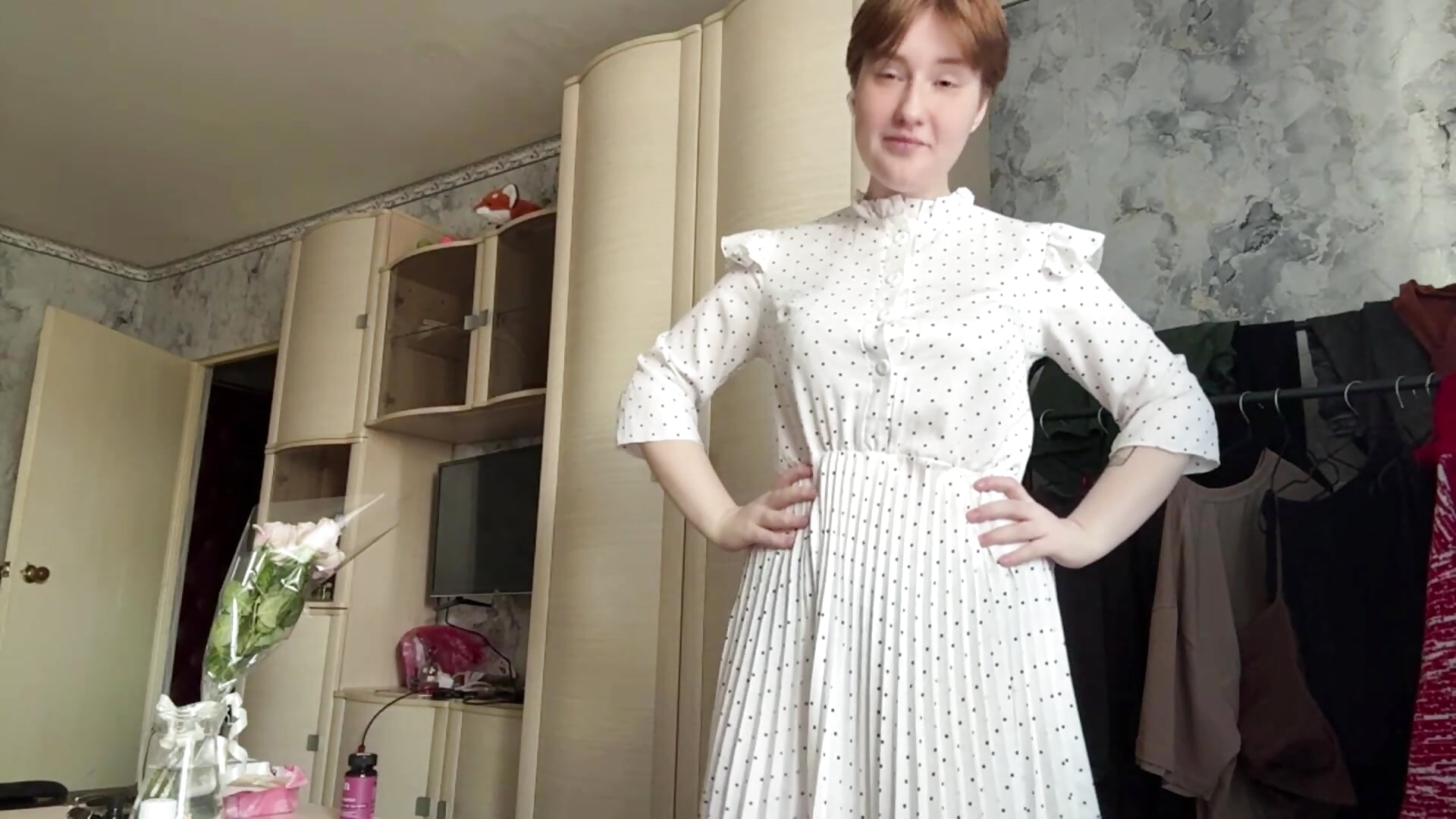 my delicate outfit - video di Miacommando modella di cam