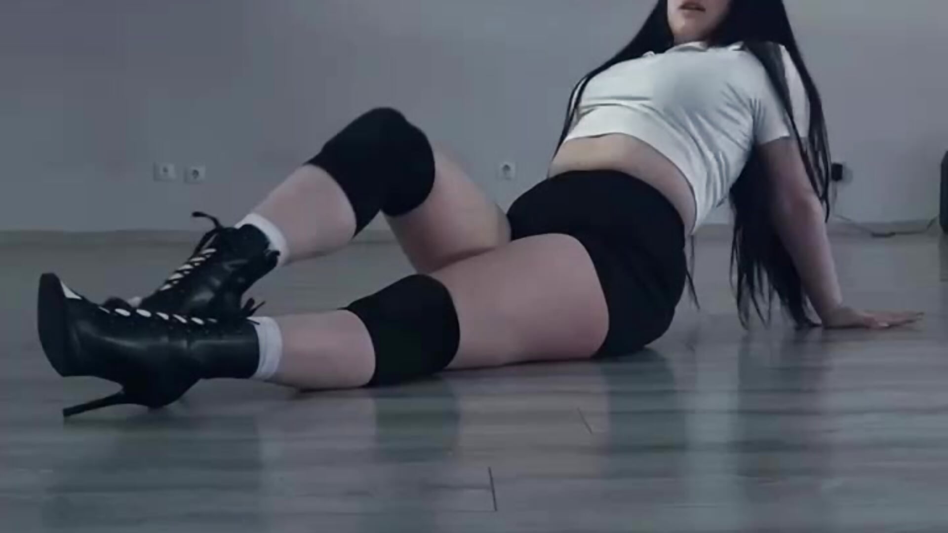 hehe a little dancer– MarryMilash kameramodell videója