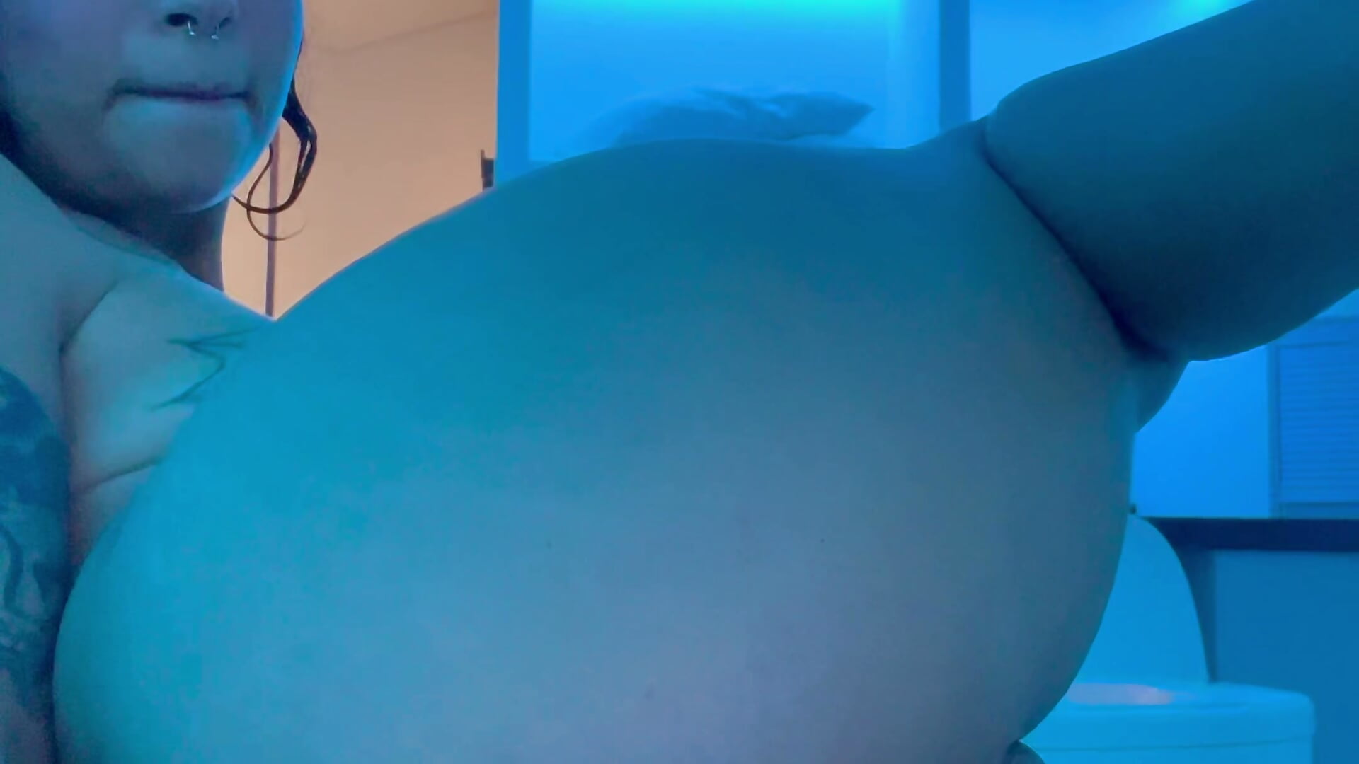 Anal with glass dildo👌🏻 anal com consolo de vidro – video od webkamerové modelky SpidderSecret