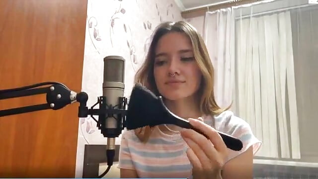 АААСМР - video di Lili_Kilian modella di cam