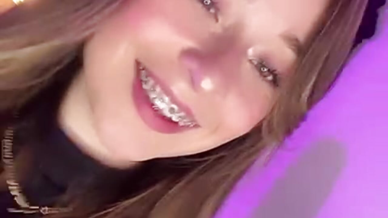 teen girl & naugthy 😇🍑 - camille_eyes主播的视频