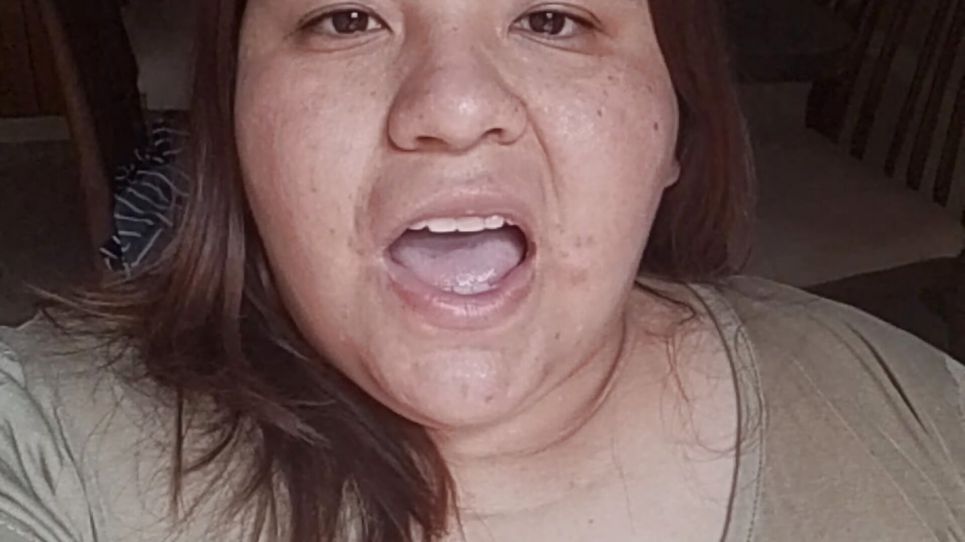 Intro - video van MissLauraX cam-model