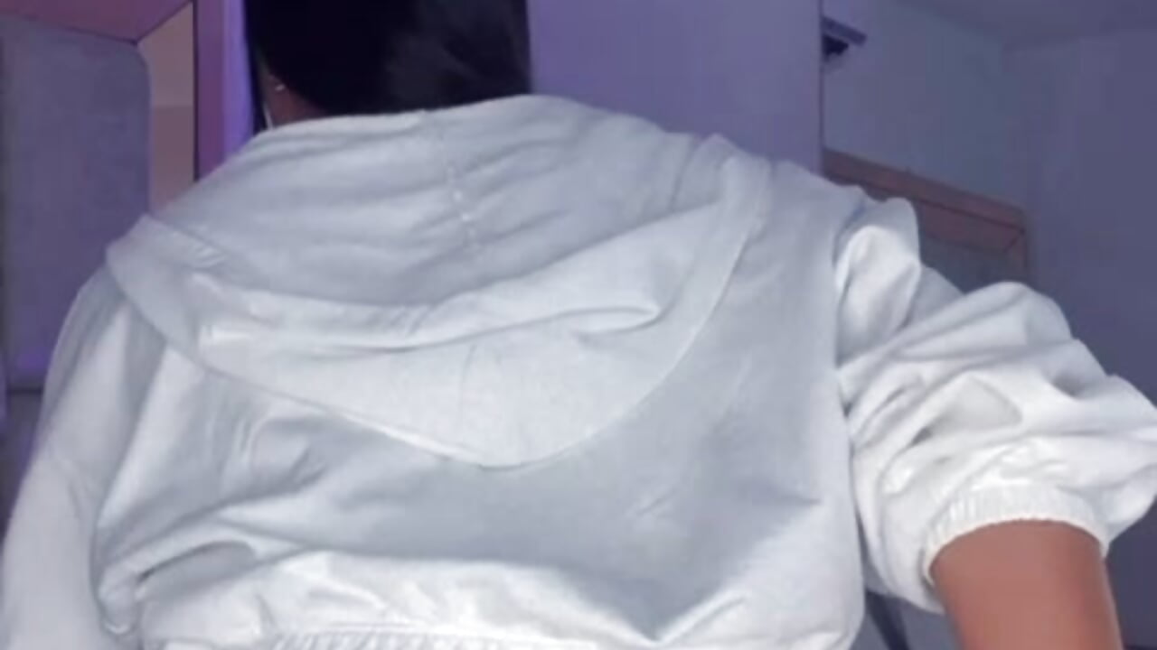 ONLINE TODAY  !! - video van EmmaLopez11 cam-model