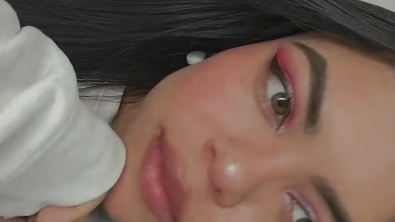 03a9cf8f-a9cc-4c22-b9d9-e87d3d0a97f0 - video di Valentine_pink modella di cam