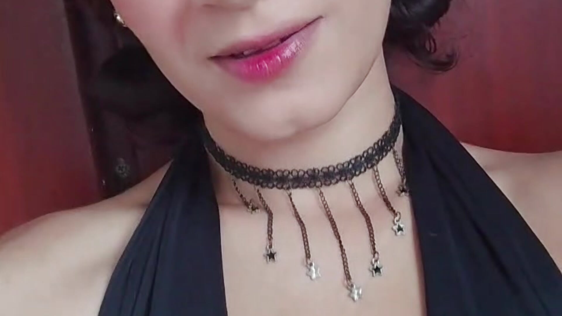 “Hoy me siento un poco peligrosa 😇” – видео вебкам-модели anasofia19