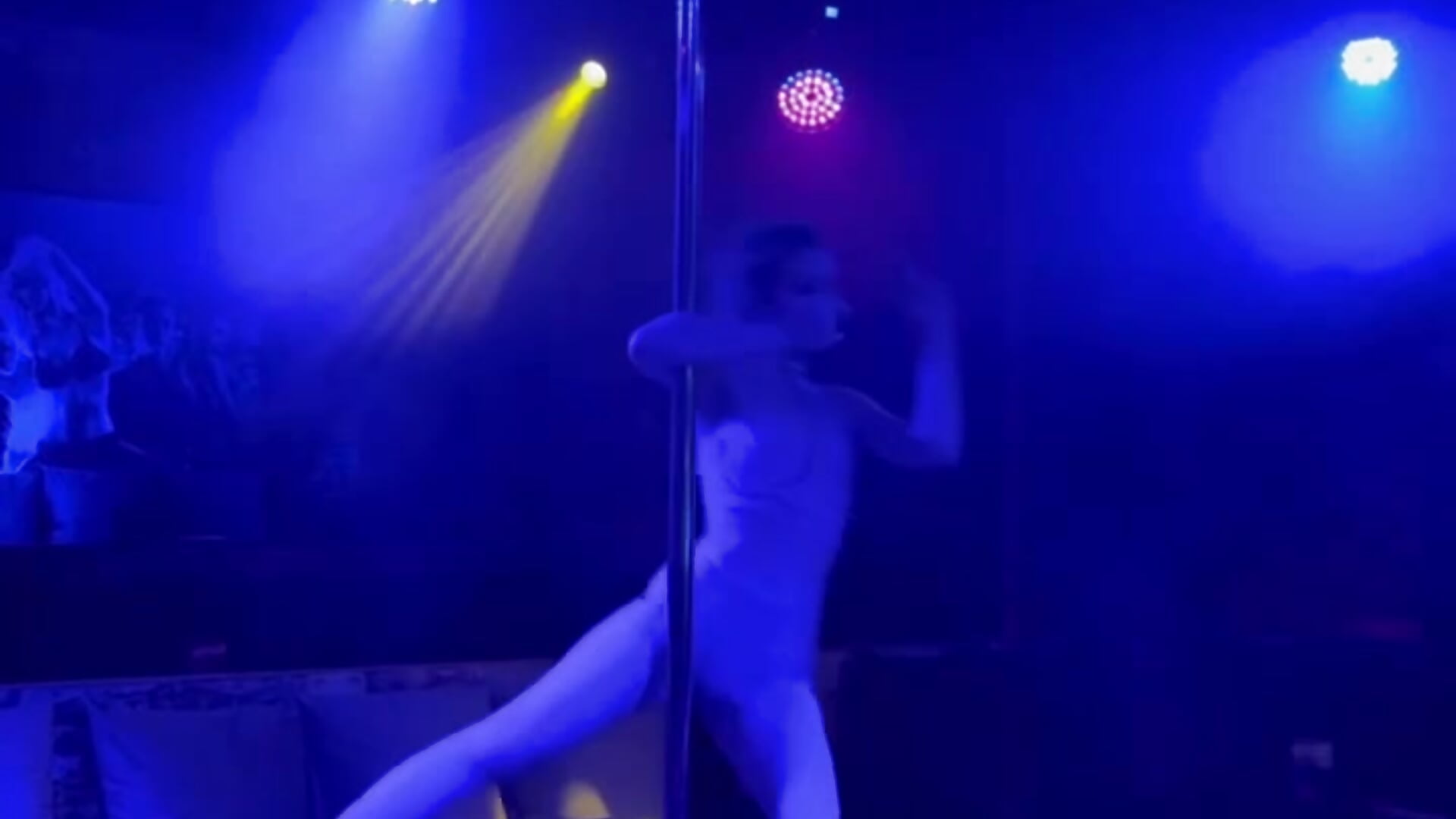 i am shy) - video oleh model kamera SweetiLun