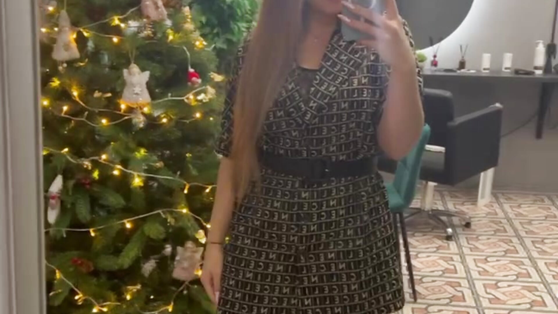 So, what do you think of my outfit? ✨ - video by SunnyManse cam model