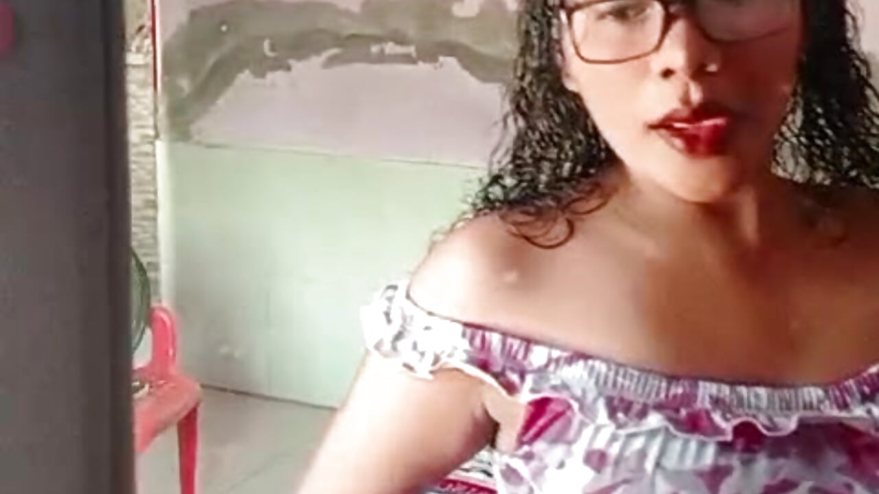 me - відео від вебкаммоделі marian_lacutir_t