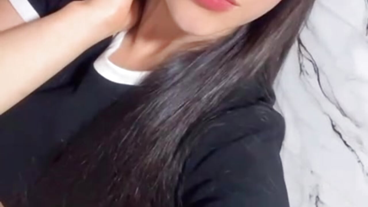 Your girl in thongs for you❤️ - vidéo du modèle de showcams juli_carther