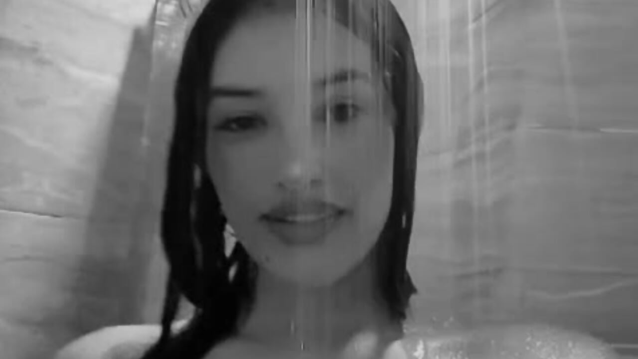 WhatsApp Video 2026-04-13 at 11,34,46 PM – video od webkamerové modelky kassi_stone