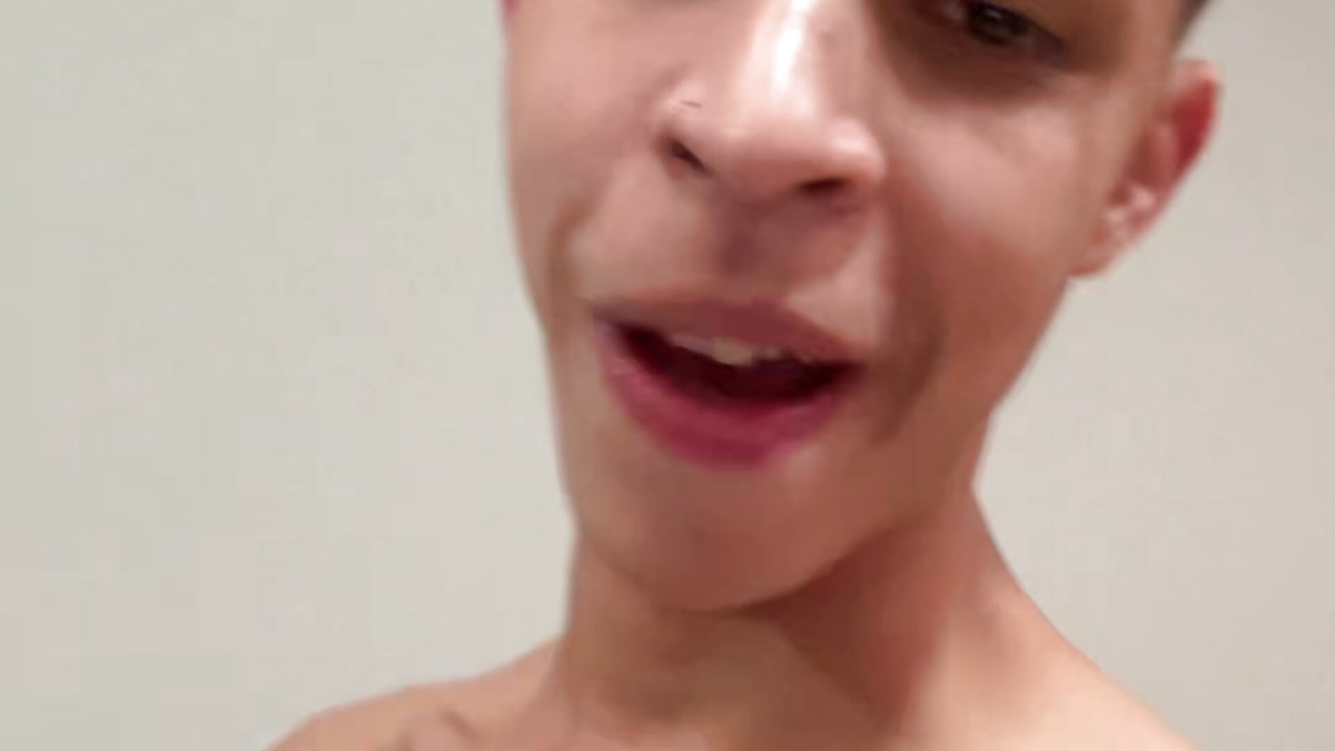 Ethan_qop – Populær cam-modelvideo 1570