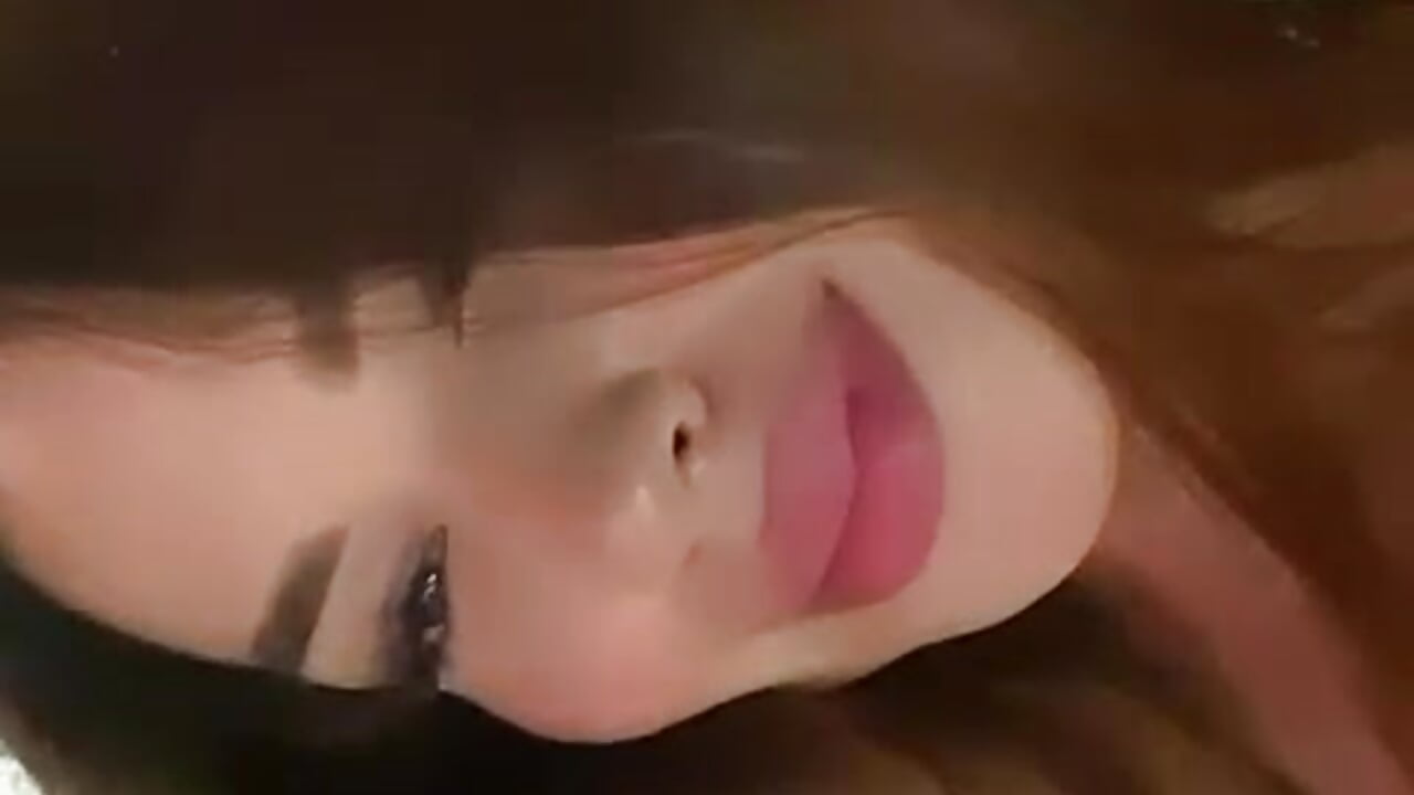 happy zoe - video by zoe_moon_1 cam model