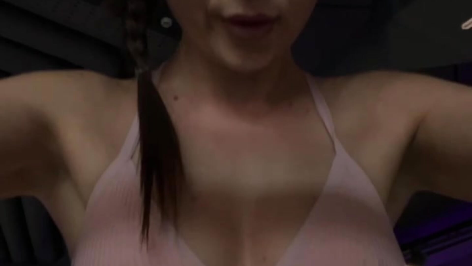 sexy gym session - video by MayaNextDoor cam model